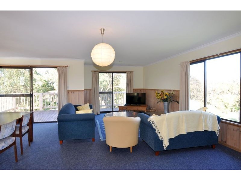 64 Seaview Drive, Walkerville VIC 3956