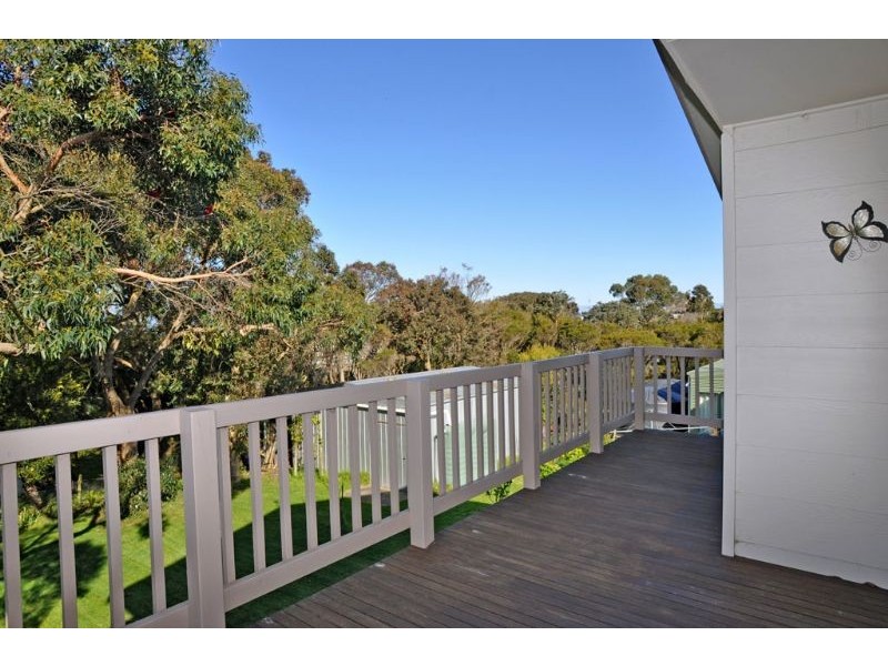 64 Seaview Drive, Walkerville VIC 3956