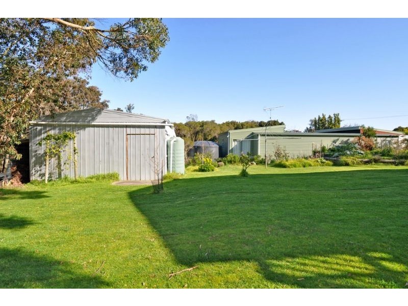 64 Seaview Drive, Walkerville VIC 3956