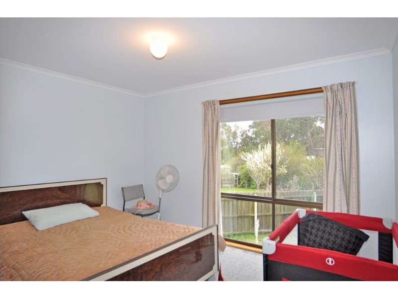 65 Sandy Mount Avenue, Inverloch VIC 3996