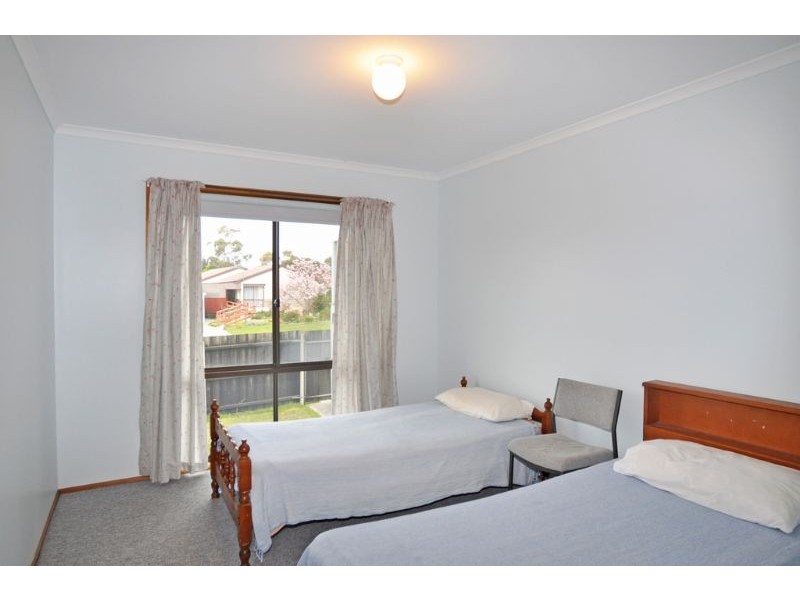 65 Sandy Mount Avenue, Inverloch VIC 3996