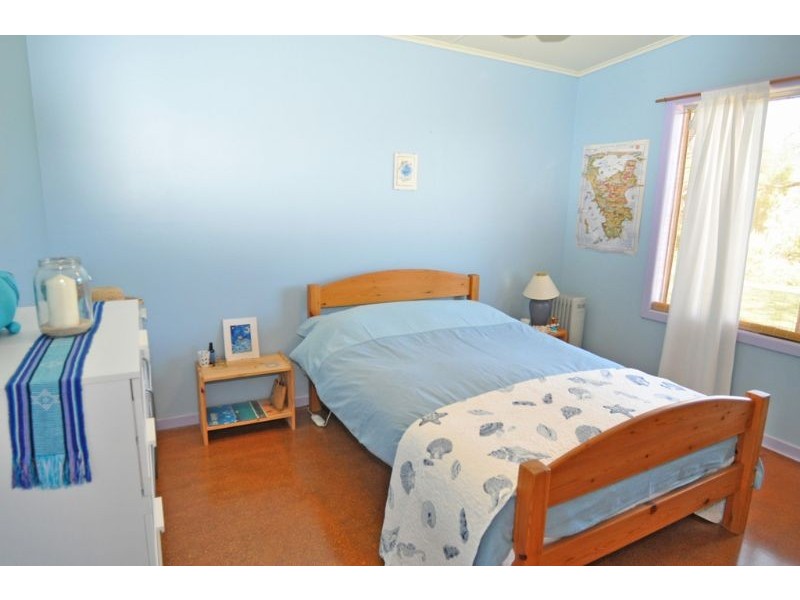 9 RITA COURT, Venus Bay VIC 3956