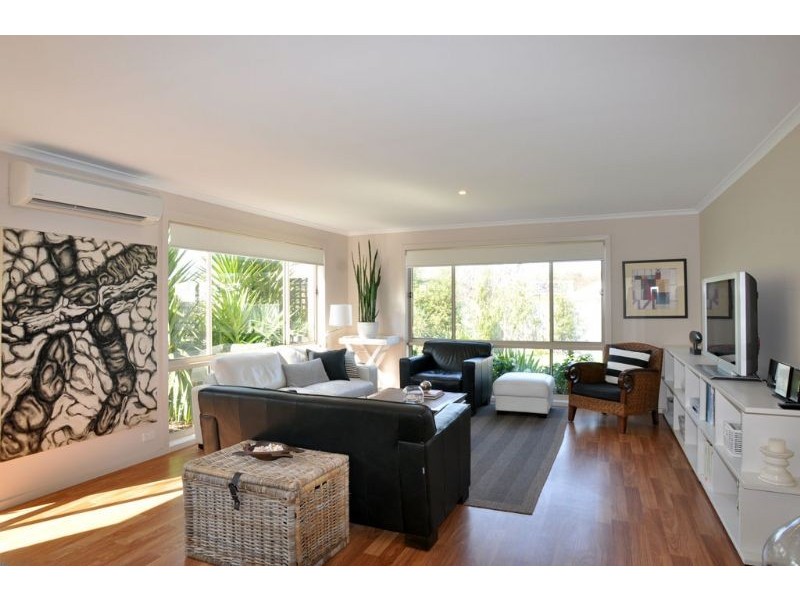 22 Surrey Place, Inverloch VIC 3996