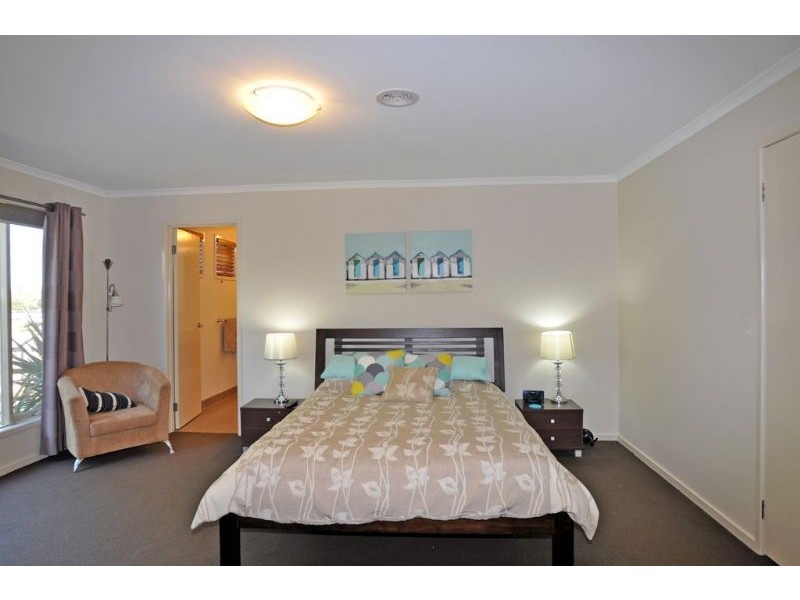 21 Endeavour Place, Inverloch VIC 3996