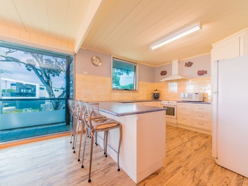 4 Anderson Avenue, Inverloch VIC 3996