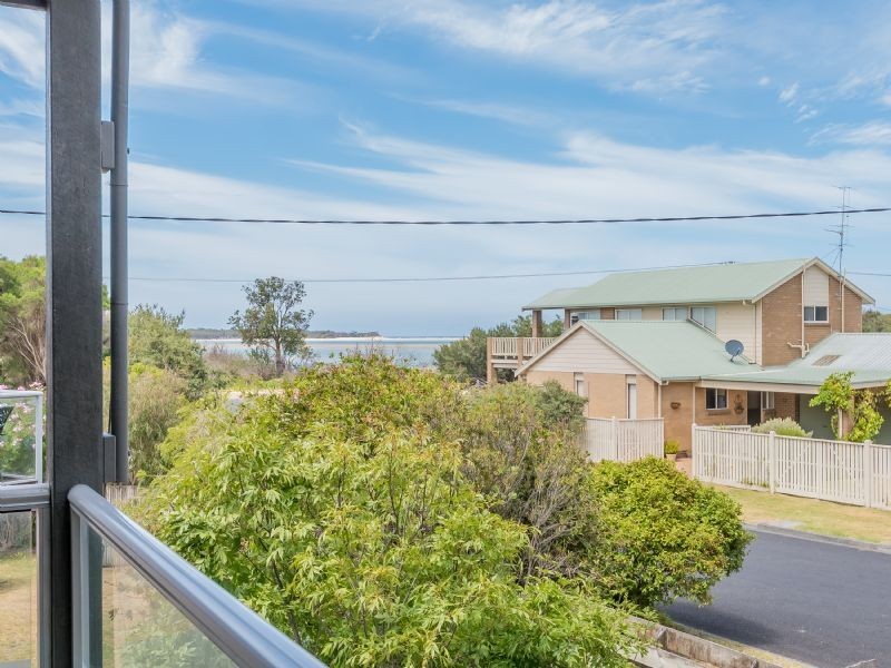 4 Anderson Avenue, Inverloch VIC 3996