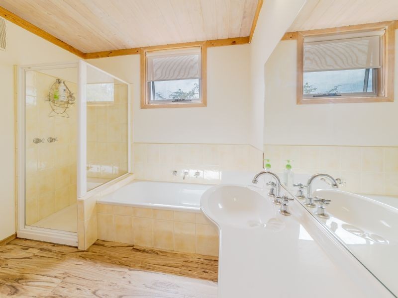 4 Anderson Avenue, Inverloch VIC 3996