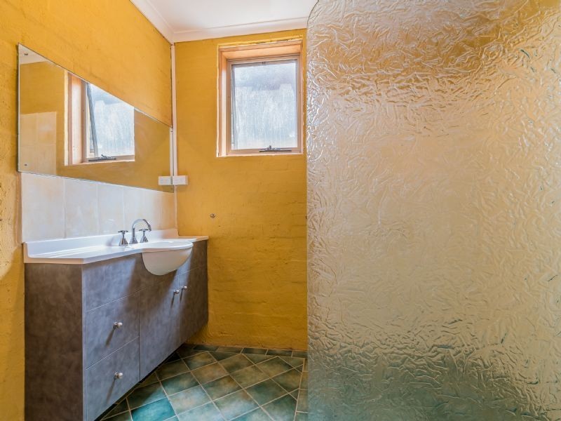 4 Anderson Avenue, Inverloch VIC 3996