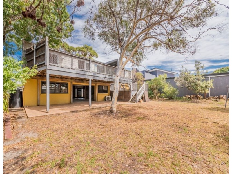 4 Anderson Avenue, Inverloch VIC 3996