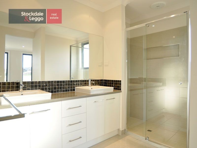 15 Queenscliff Drive, Inverloch VIC 3996