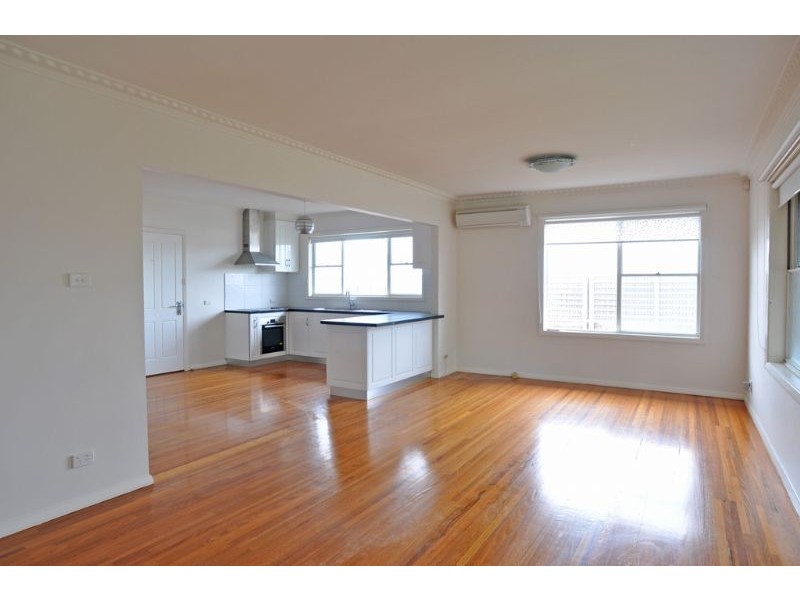 1 Garden Crescent, Inverloch VIC 3996