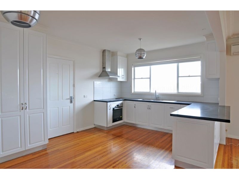 1 Garden Crescent, Inverloch VIC 3996