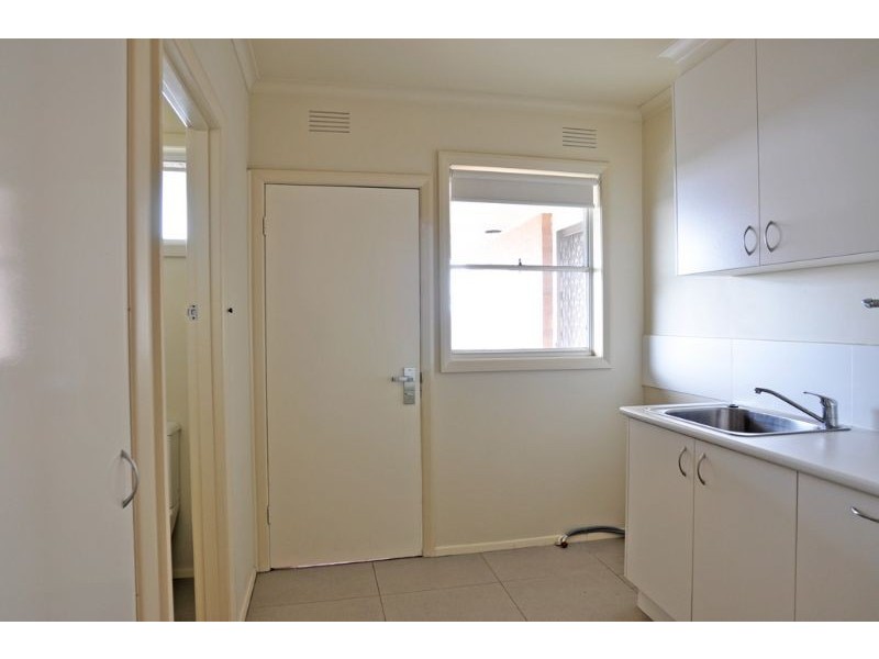 1 Garden Crescent, Inverloch VIC 3996