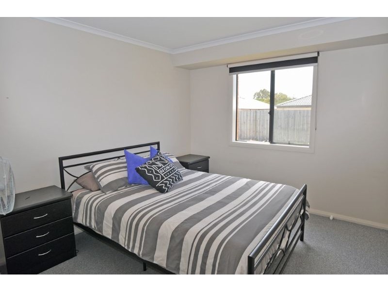 28 Surrey Place, Inverloch VIC 3996