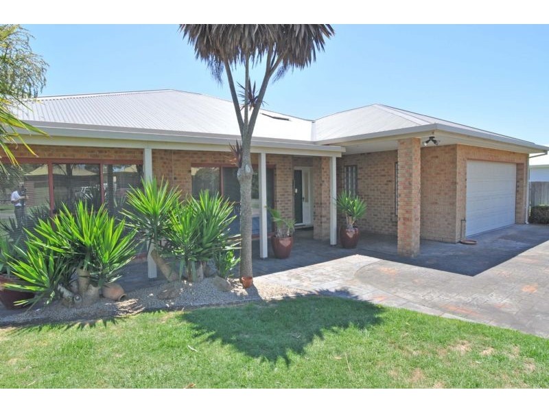 1 Ripple Drive, Inverloch VIC 3996