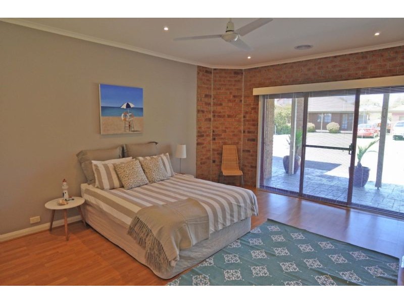 1 Ripple Drive, Inverloch VIC 3996