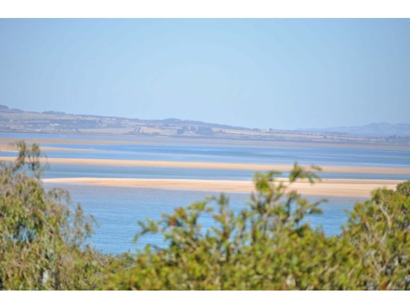 6 Hillside Avenue, Inverloch VIC 3996