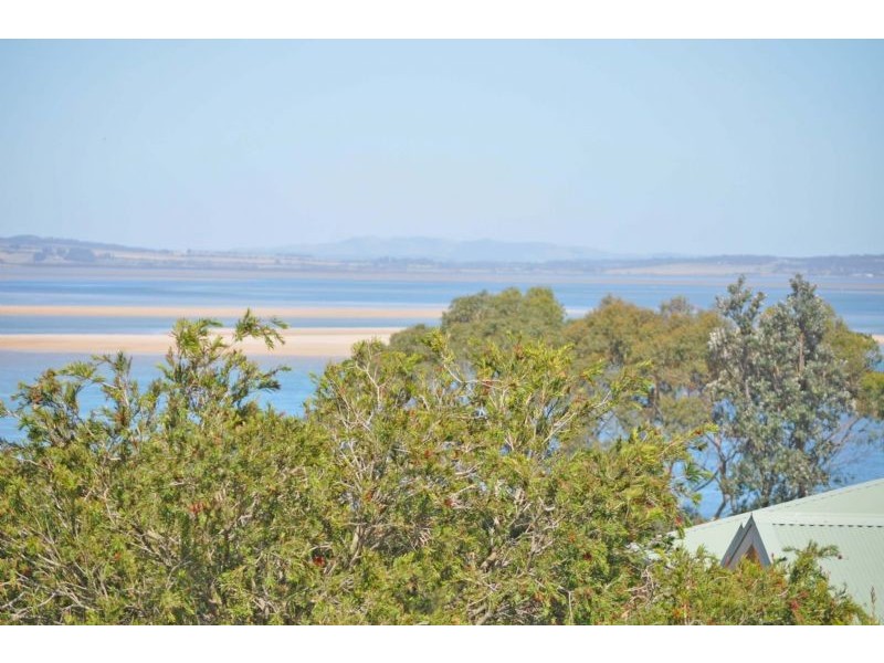 6 Hillside Avenue, Inverloch VIC 3996