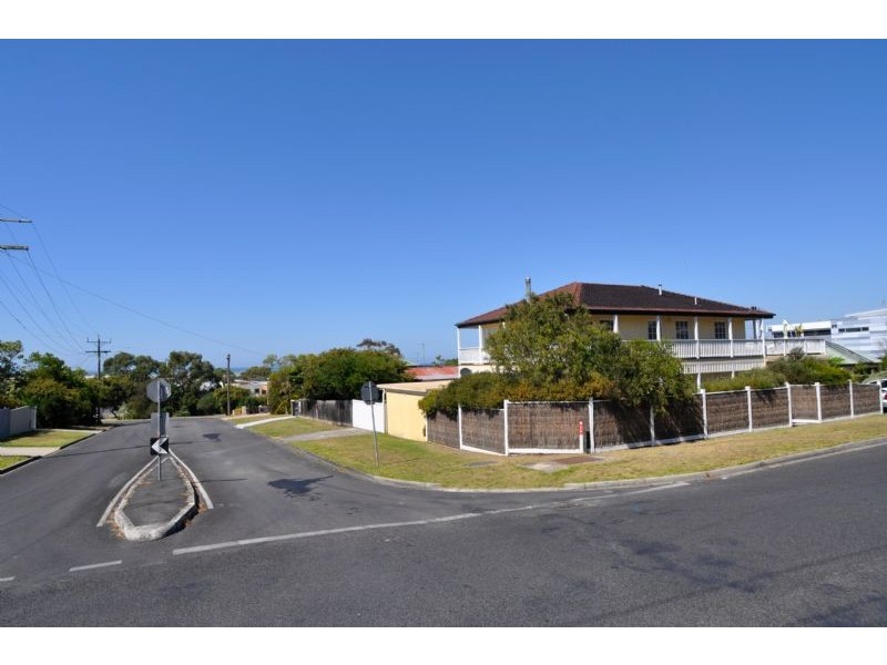24a Bayview Avenue, Inverloch VIC 3996