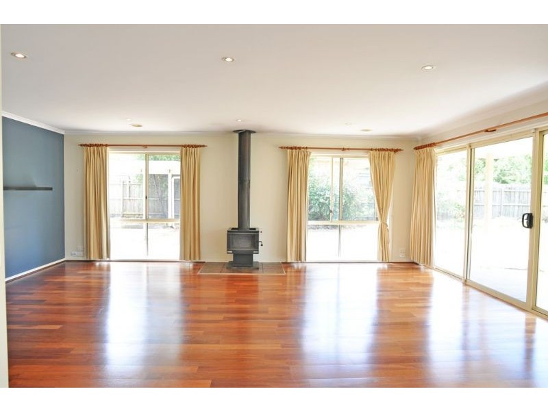 18 WOODLAND HEATH DRIVE, Inverloch VIC 3996