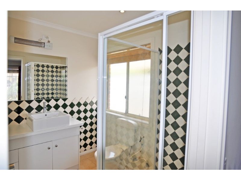 18 WOODLAND HEATH DRIVE, Inverloch VIC 3996