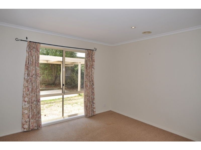 18 WOODLAND HEATH DRIVE, Inverloch VIC 3996