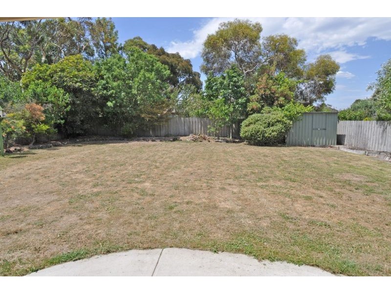 18 WOODLAND HEATH DRIVE, Inverloch VIC 3996