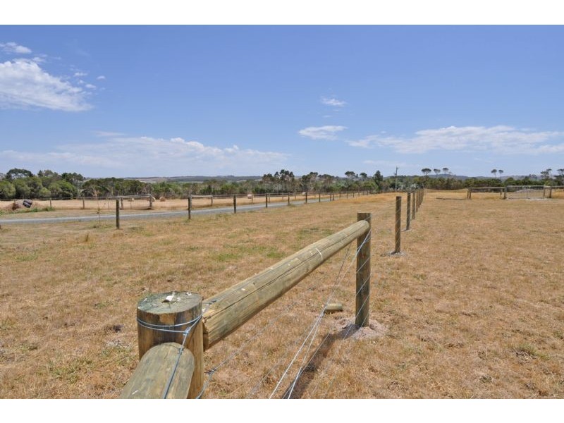 17a Anthonys Road, Wattle Bank VIC 3995