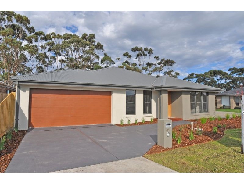 21 Hobson Place, Inverloch VIC 3996