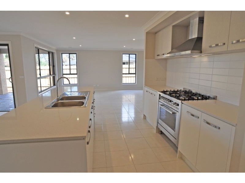 21 Hobson Place, Inverloch VIC 3996