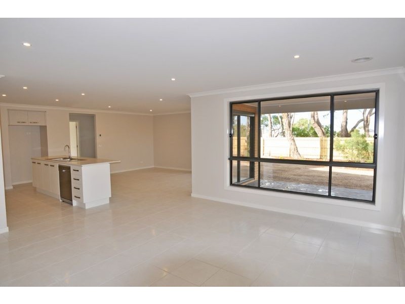 21 Hobson Place, Inverloch VIC 3996