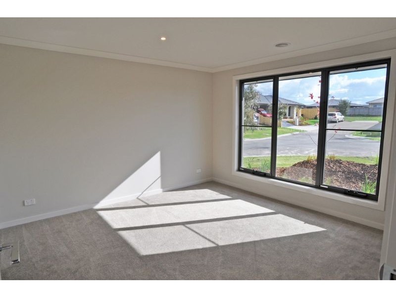 21 Hobson Place, Inverloch VIC 3996
