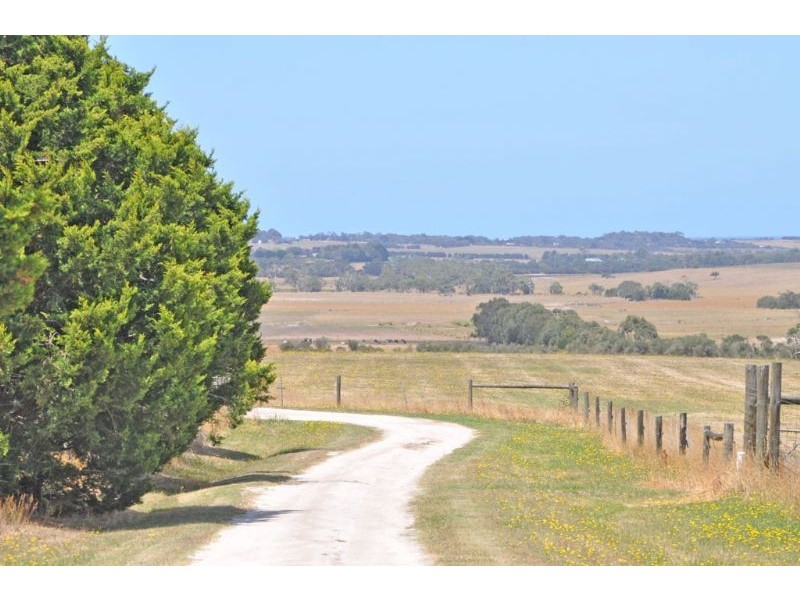 400 Stuchberrys Road, Inverloch VIC 3996