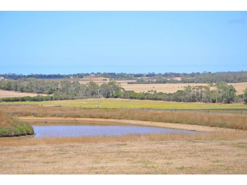 400 Stuchberrys Road, Inverloch VIC 3996