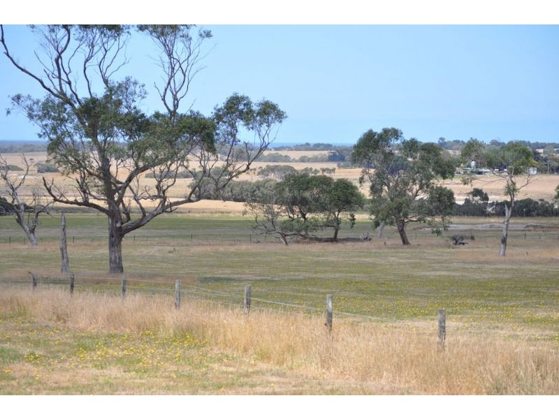400 Stuchberrys Road, Inverloch VIC 3996