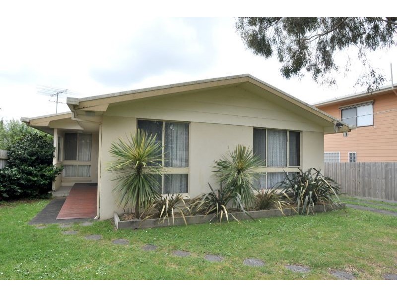 18 Golf Street, Inverloch VIC 3996