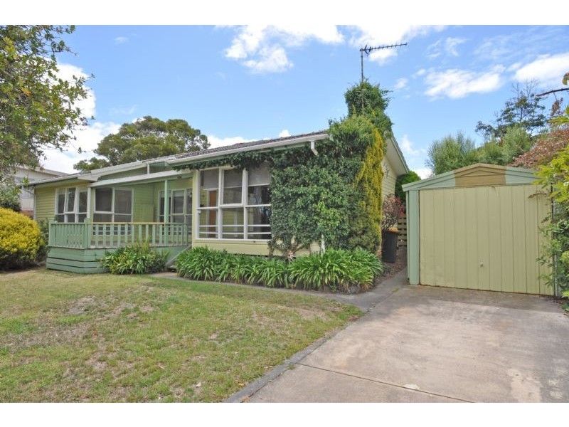 19 Darling Avenue, Inverloch VIC 3996