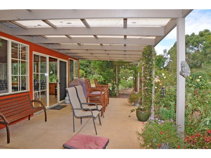 20 Pennell Court, Wattle Bank VIC 3995