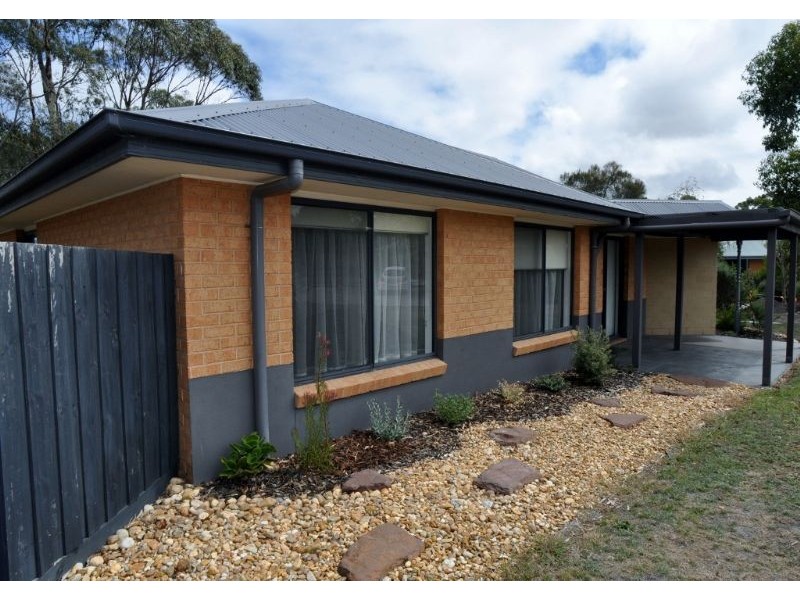 1/99 Cashin Street, Inverloch VIC 3996