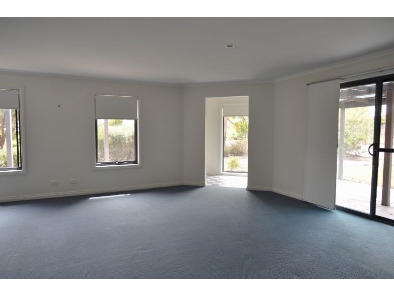 1/99 Cashin Street, Inverloch VIC 3996