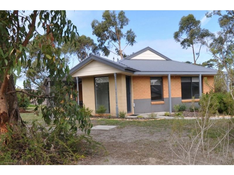 1/99 Cashin Street, Inverloch VIC 3996