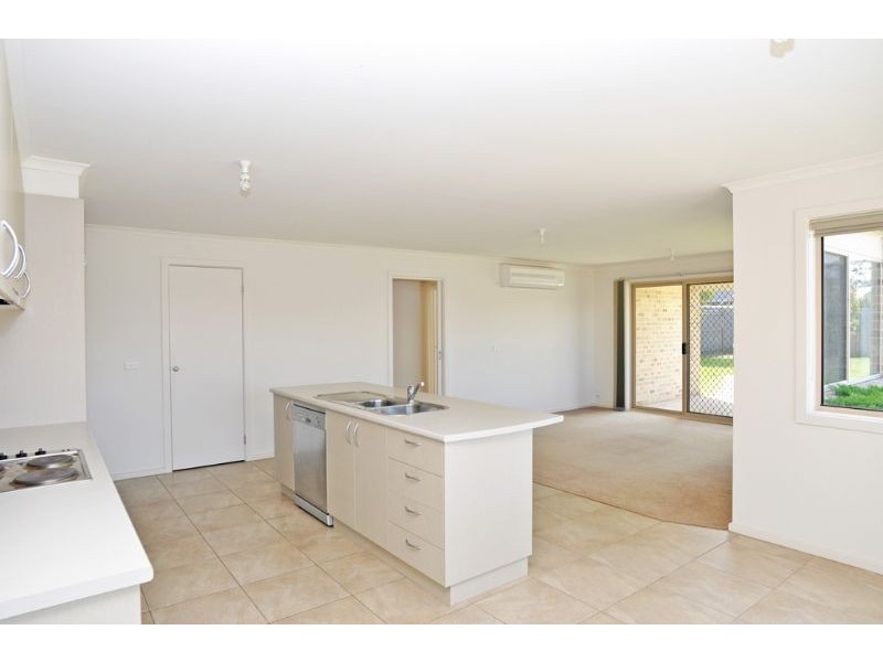20 Artisan Way, Inverloch VIC 3996