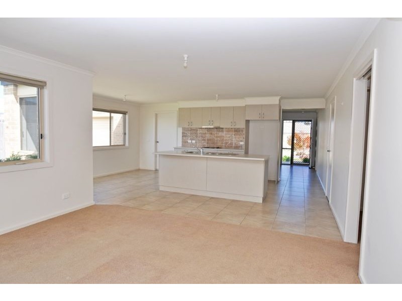 20 Artisan Way, Inverloch VIC 3996