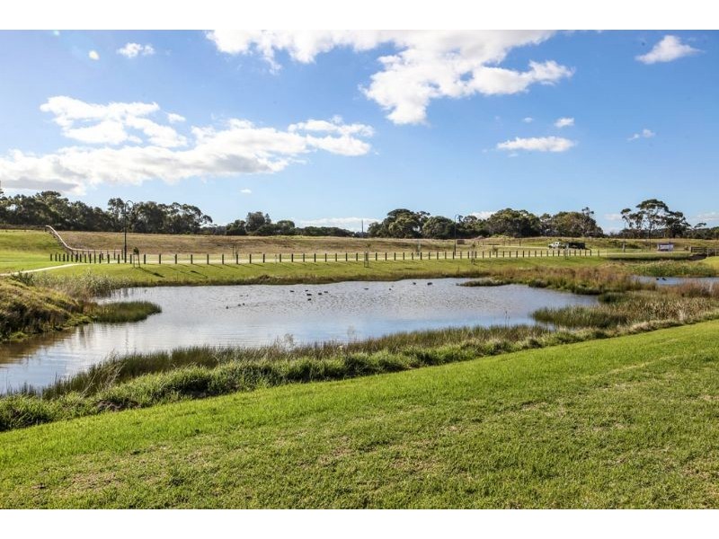 10 OVATA PLACE, Inverloch VIC 3996