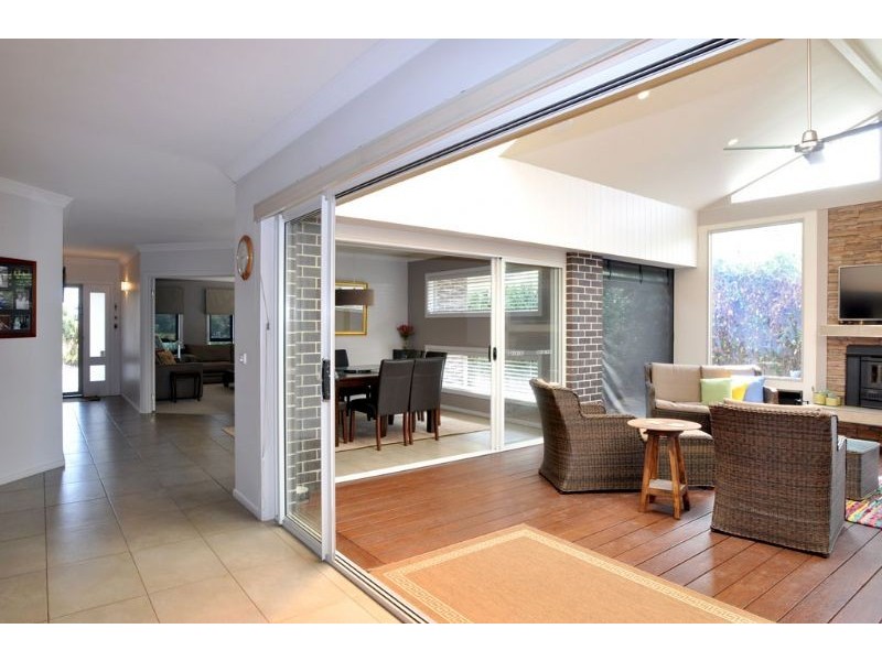 10 Surrey Place, Inverloch VIC 3996