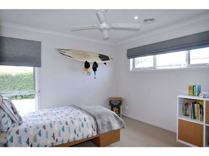 10 Surrey Place, Inverloch VIC 3996