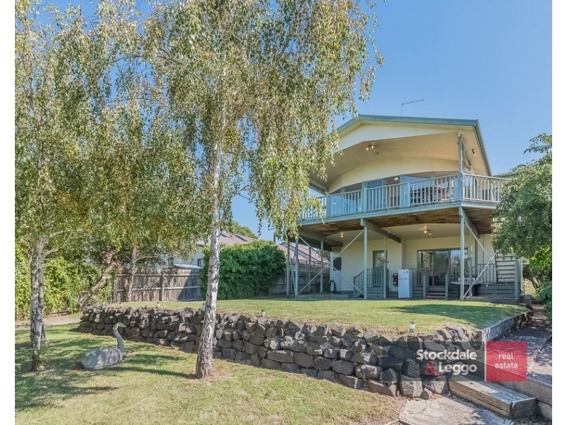 8a Beilby Avenue, Inverloch VIC 3996