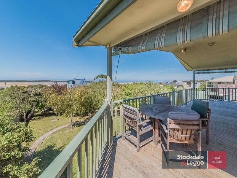 8a Beilby Avenue, Inverloch VIC 3996