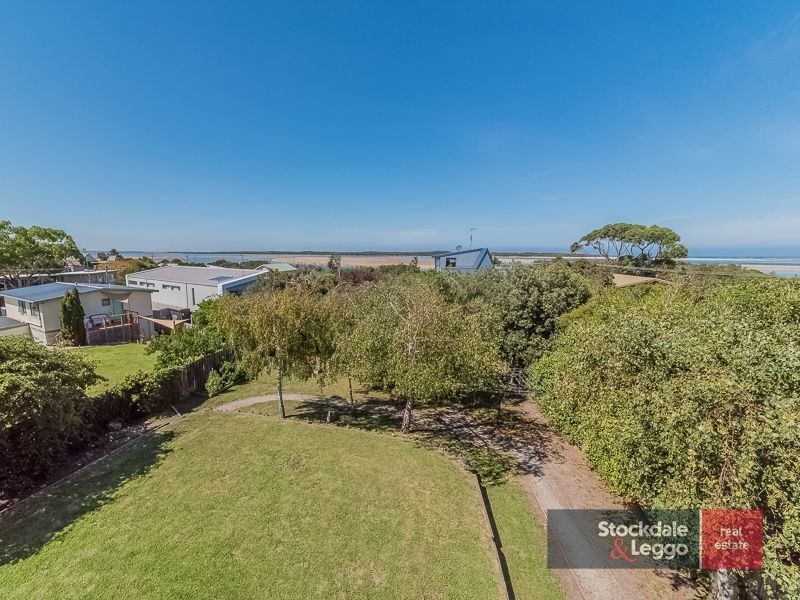 8a Beilby Avenue, Inverloch VIC 3996