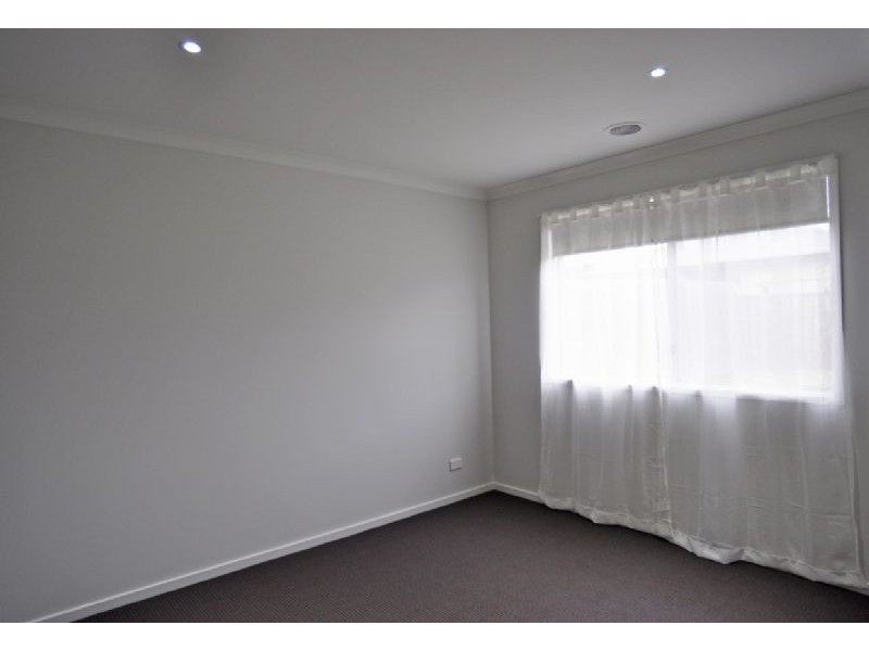 4 Lavender Place, Inverloch VIC 3996